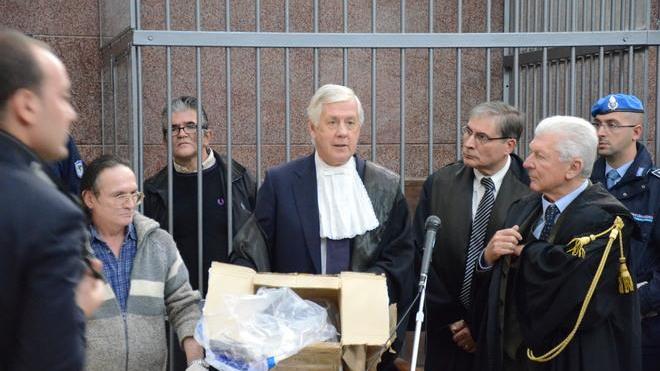 Omicidio in carcere a Sassari: il pm chiede tre ergastoli 