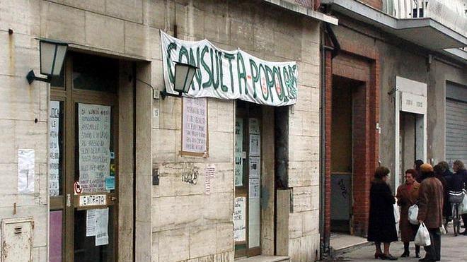 Va a fuoco la sede della Consulta Paura in centro a Comacchio