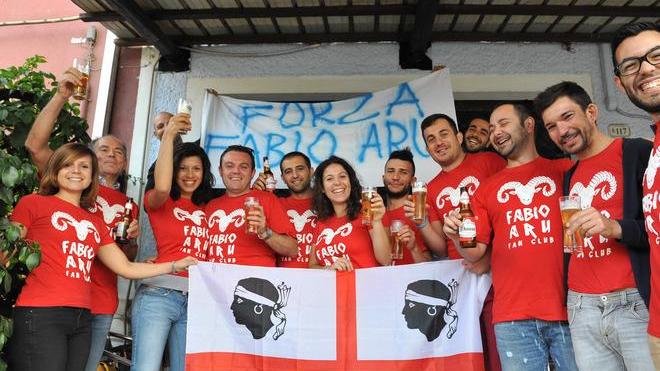 La vittoria illumina a festa il Paese d’ombre