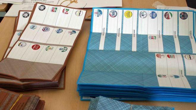 L’affluenza cala ancora ma non tracolla