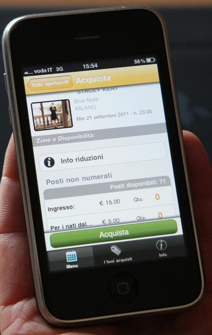 Sgominata la banda degli smartphone 