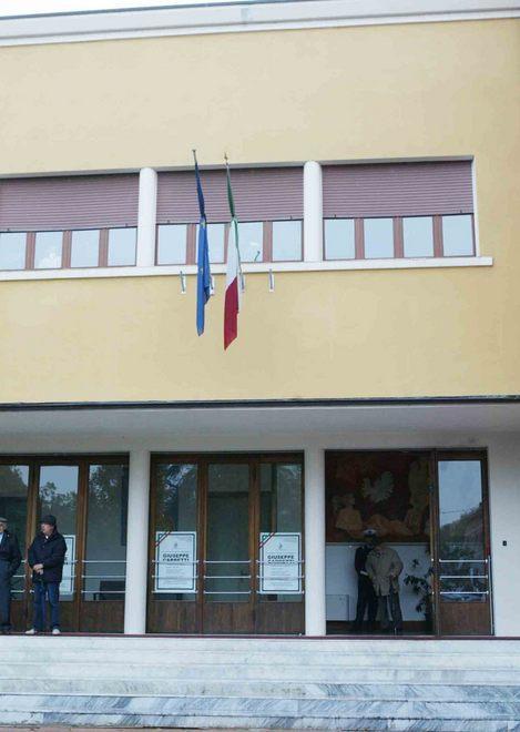 Tania Tellini vara un consiglio in rosa 