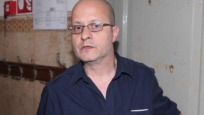 «Schede uguali e scritte dalla stessa mano»