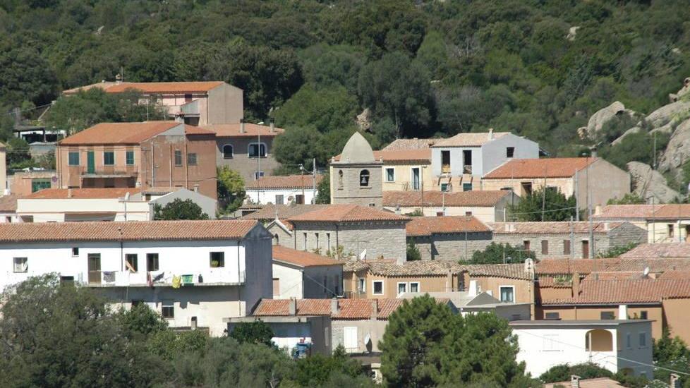Olbia, rubano occhiali per 90mila euro e li abbandonano per strada