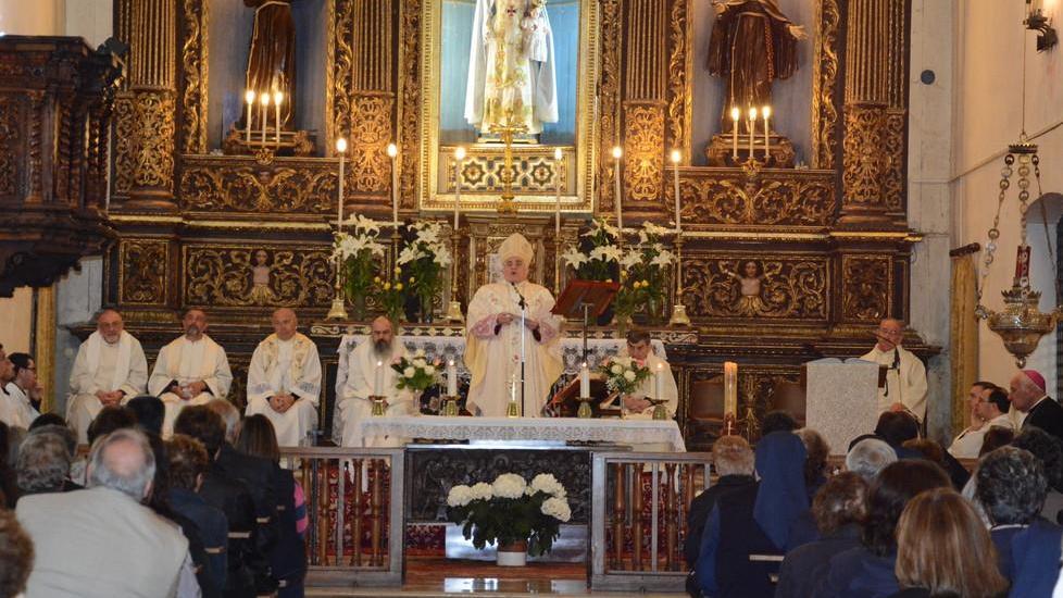 Raccolta di firme: «Le monache restino»