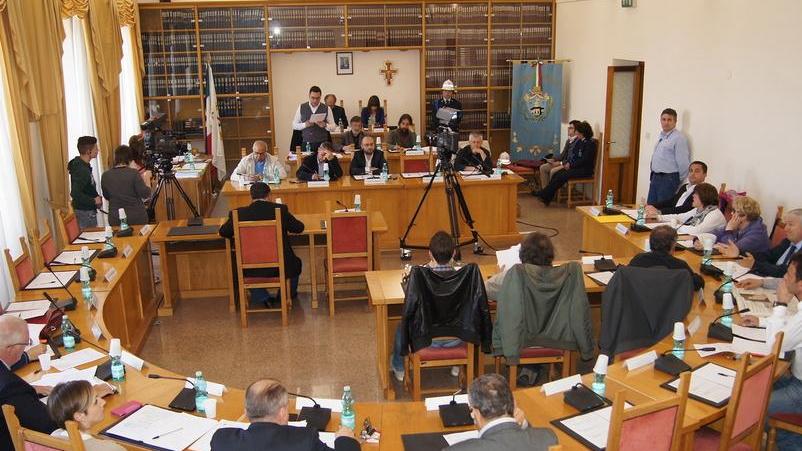 Bilancio, c’è il via libera Critiche dalle minoranze