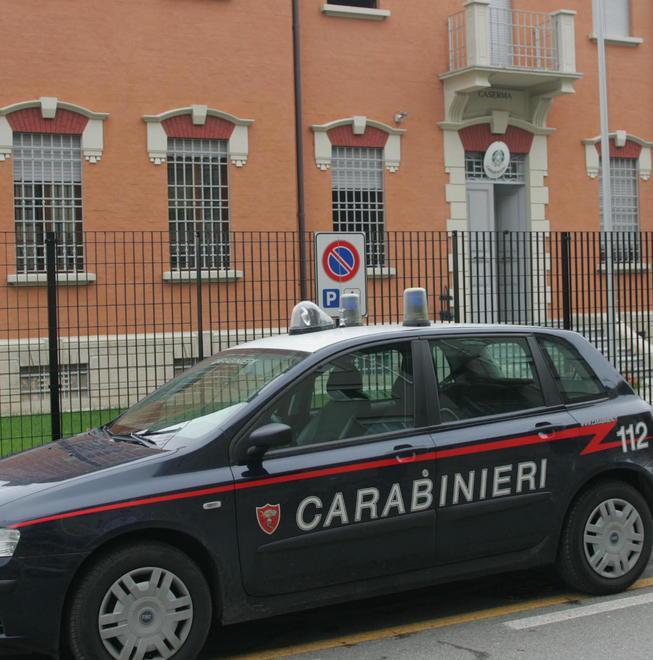 Massaggi senza qualifica Chiusi due centri estetici 