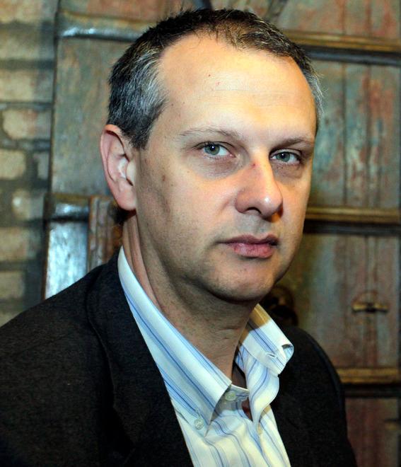 Sposato, due figli per ora disoccupato