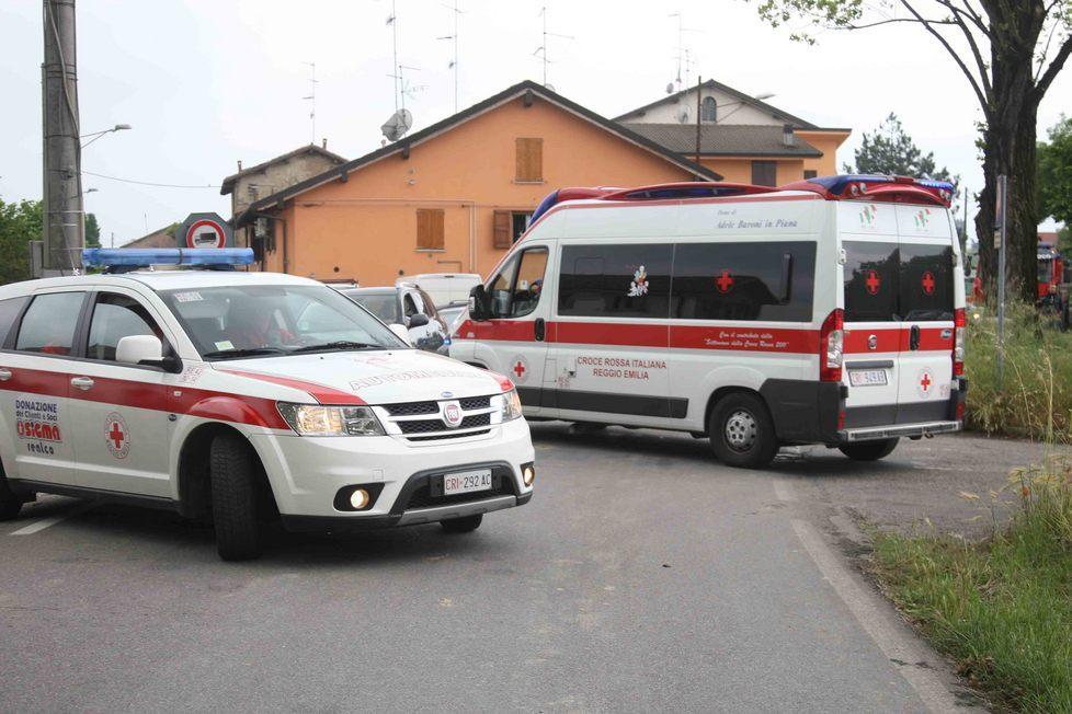 Auto contro un albero, ferito un 47enne 