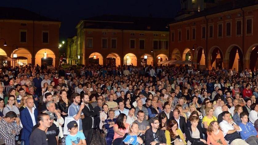 Caselli-Pistoni, sfida finale dopo continui litigi tra poli