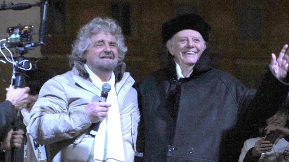 Lo strano partner divide i 5 Stelle