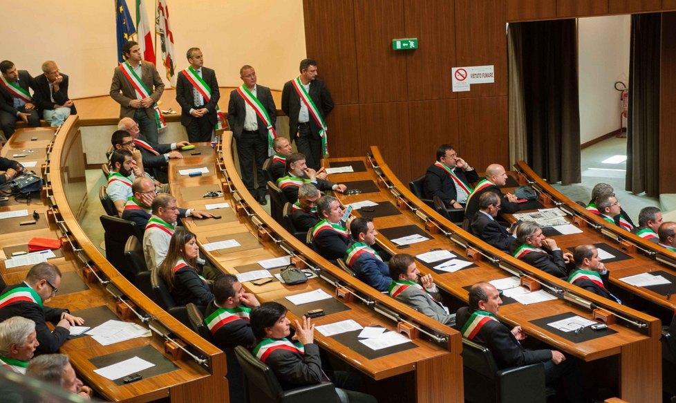 I sindaci alla giunta: «Stop ai tagli» 