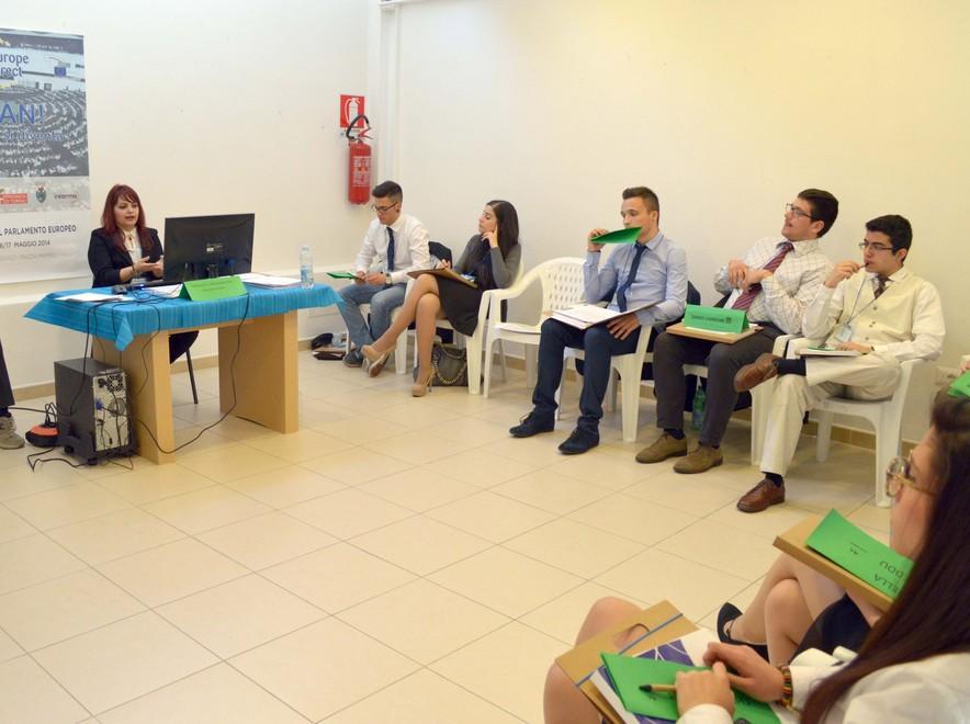 Cento studenti simulano il parlamento dell’Europa 