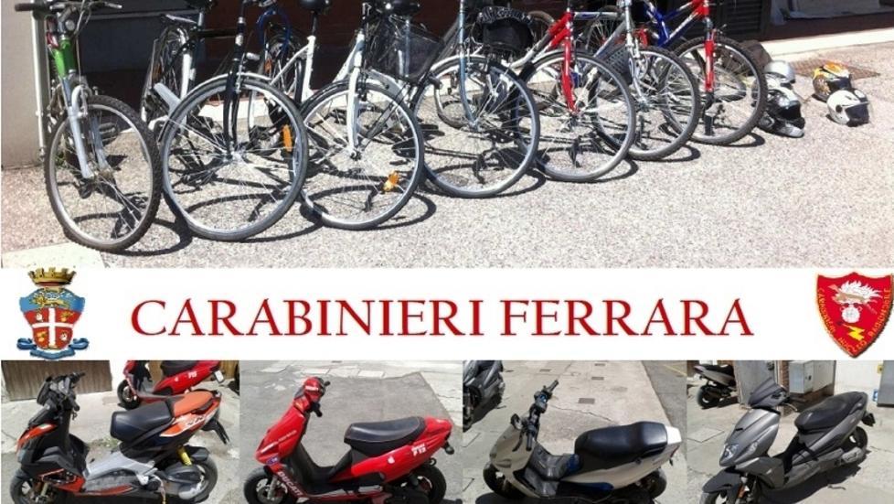 In casa bici e scooter rubati Denunciato per ricettazione
