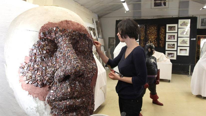 I ferraresi protagonisti della “Scultura-Mosaico”