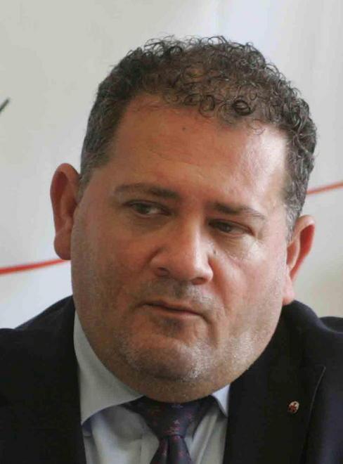 I Leoni alla finestra, Scillia si propone 