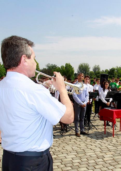 Terremoto 2012-2014/ Suona il silenzio: la Bassa si ferma Il ricordo delle scosse e dei morti - IL DOSSIER - IL VIDEO - VIDEO/2 - VIDEO/3 - VIDEO/4 VIDEO/5