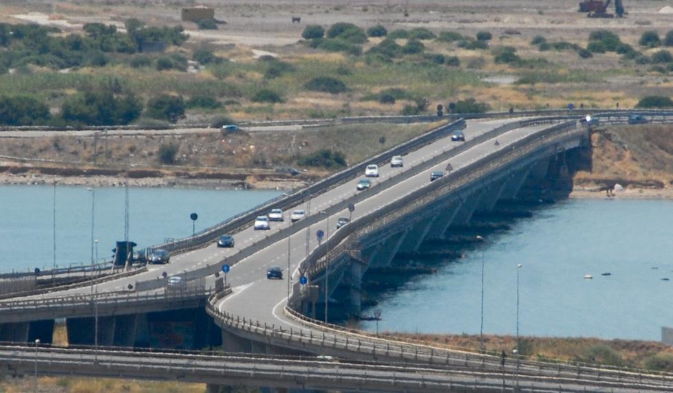 Controlli dei forestali, nel mirino la pesca a strascico e la polpa di riccio fuorinorma 