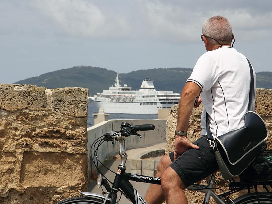 In rada la “Aegean Odyssey”