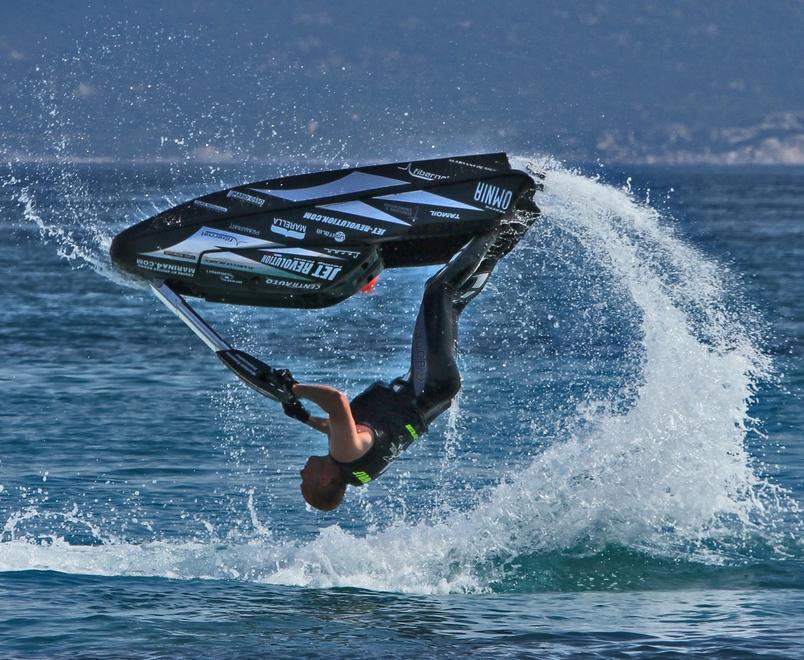 Ritorna a Golfo Aranci lo spettacolo delle moto d’acqua