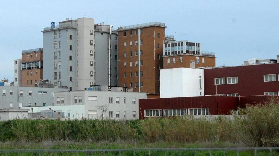 Dalla cella all’ospedale: 12 agenti per la sorveglianza