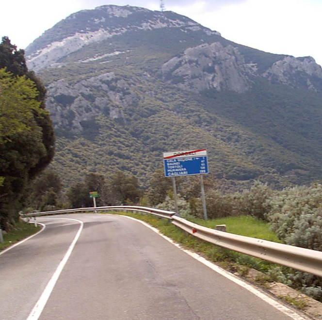 Oltre ottocento motociclisti al grande raduno sulla “125”