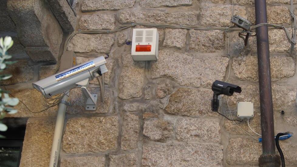 Furto in chiesa, attacco al sindaco «È anche colpa sua»