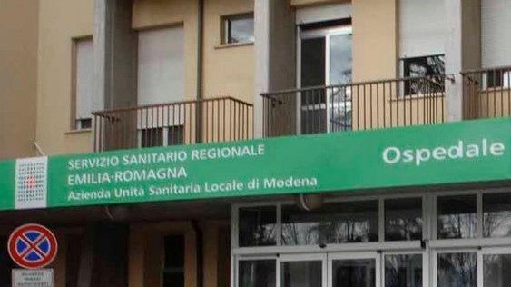 Ospedale, donati quattro letti attrezzati