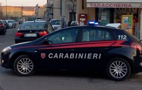 Ruba portafogli ed è denunciato 