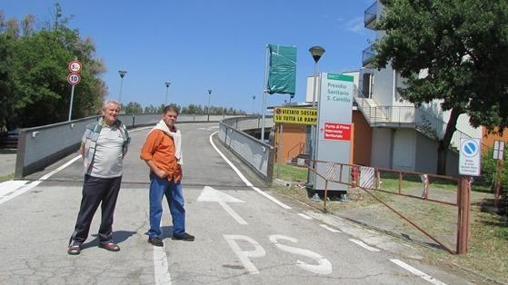 «La nuova segnaletica non è neppure illuminata»