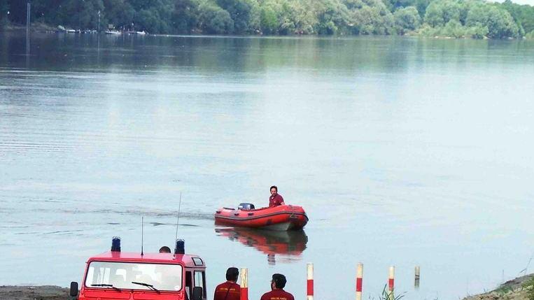 Sparisce da casa, la sua bici lungo il Po