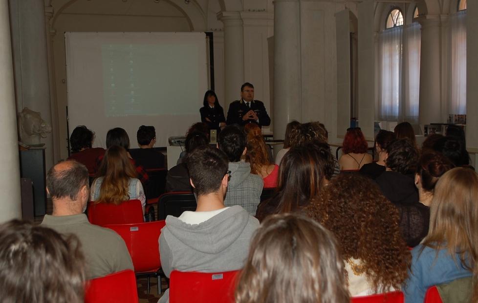 Una lezione sul femminicidio 