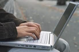 Offese su Facebook, denunciate tre donne 