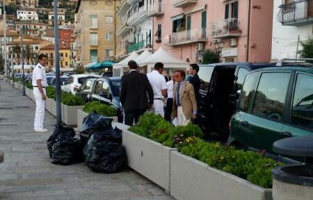 Valentino fa sosta con lo yacht all’Argentario 
