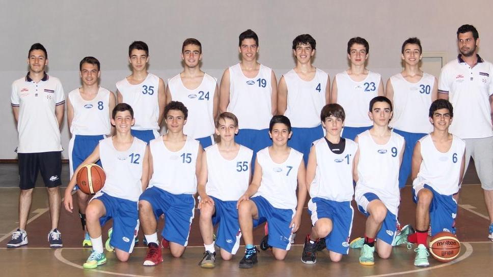 I ragazzi del Basket 90 lanciano la sfida al Porto Torres