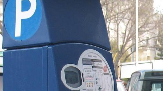 Al via i parcometri Si paga anche al Lido