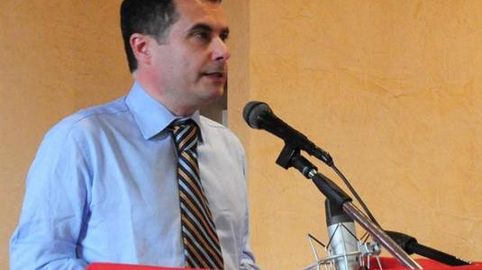 Il Pd all’unanimità: il congresso è rinviato a ottobre