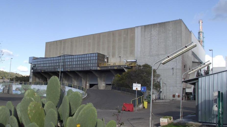 Anti-inceneritore, la marcia di protesta fa tappa a Macomer
