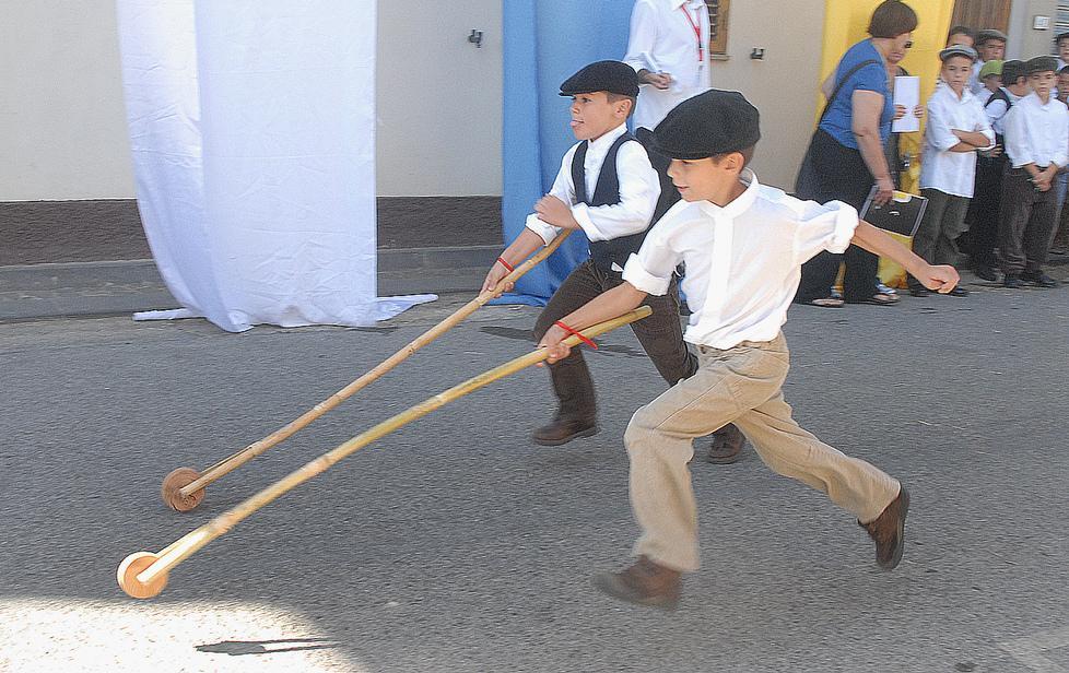 «Dalla pampana all’ipad», un tuffo nel passato dei giochi 