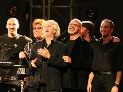 Dai New Trolls a Max Collini doppio show al Maggio Fioranese