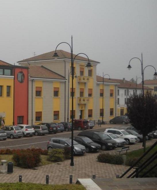 Mezzi pesanti Sosta a tempo in via Eridania 