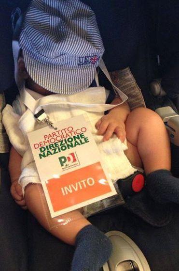 Un bebè alla direzione del Pd 