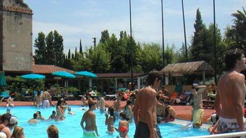 Piscine, parte la stagione al Boccaccio e a Peccioli