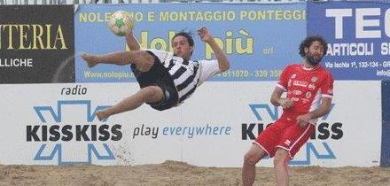 Beach soccer, Viareggio salva l’onore