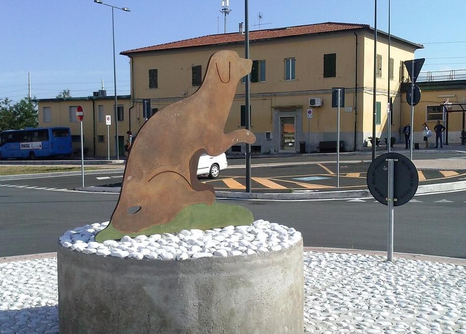 Ecco il monumento al “Cane Argo”