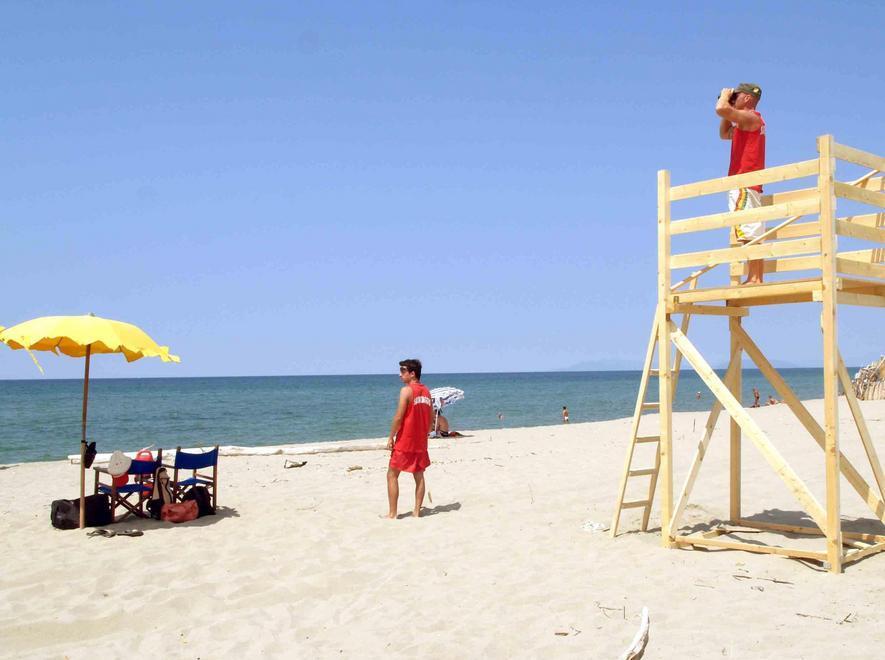 Sei postazioni di salvataggio sulle spiagge libere della costa 