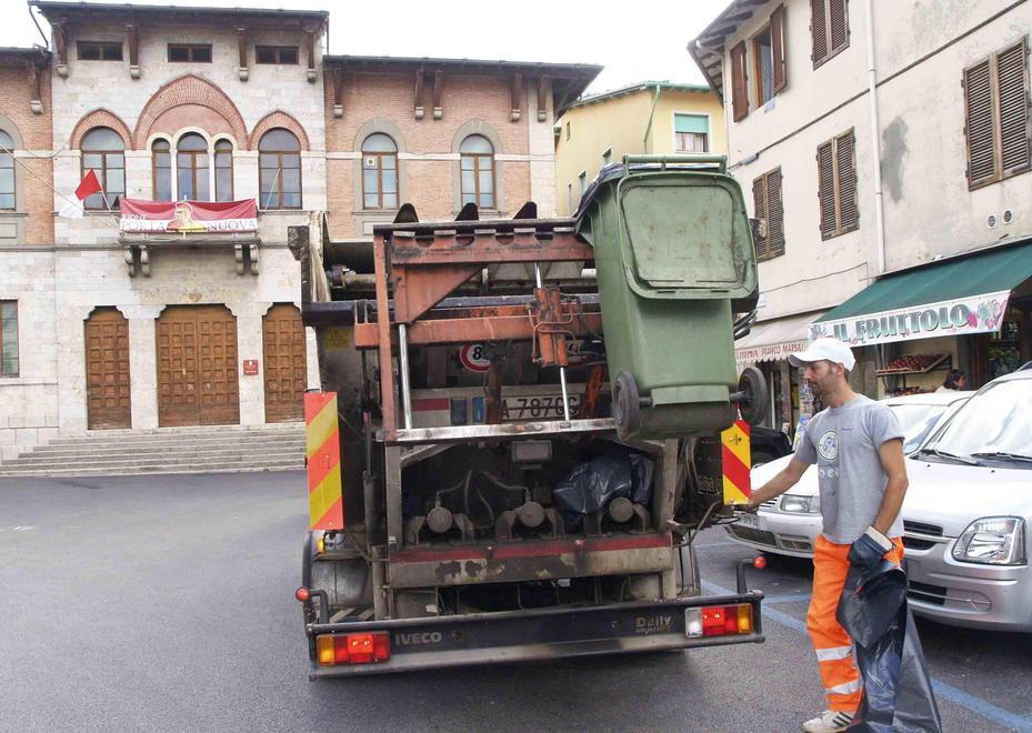Rifiuti: accordo fatto sul contratto 