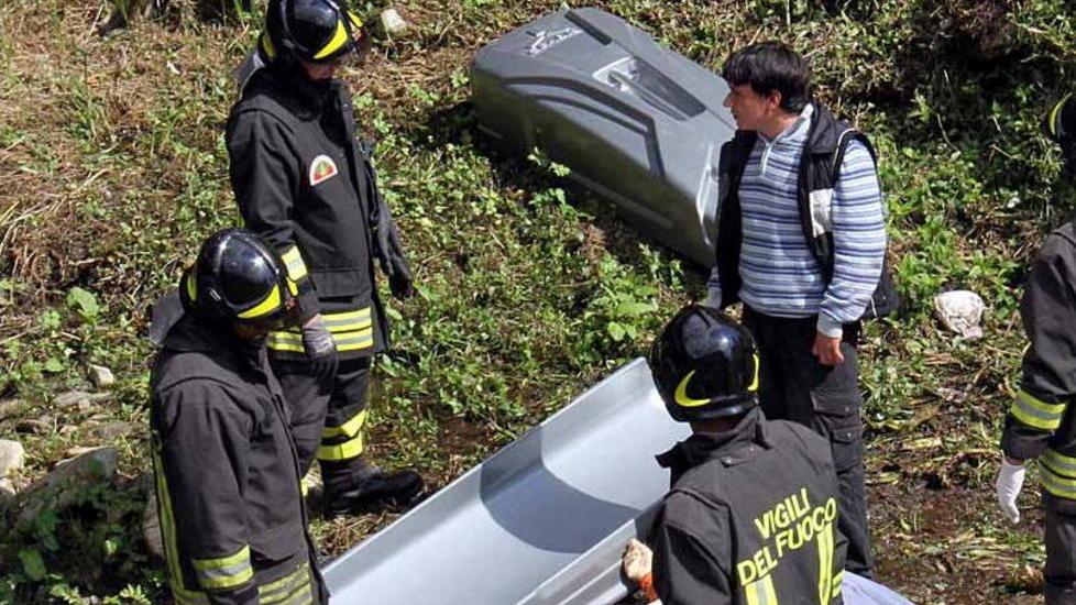 «Ho visto un uomo che poi è fuggito via»