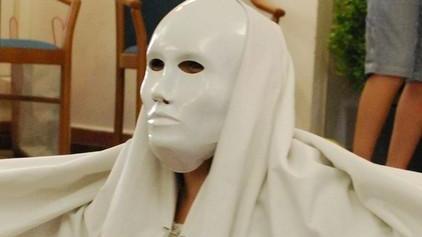La “mamma del sole” in commedia
