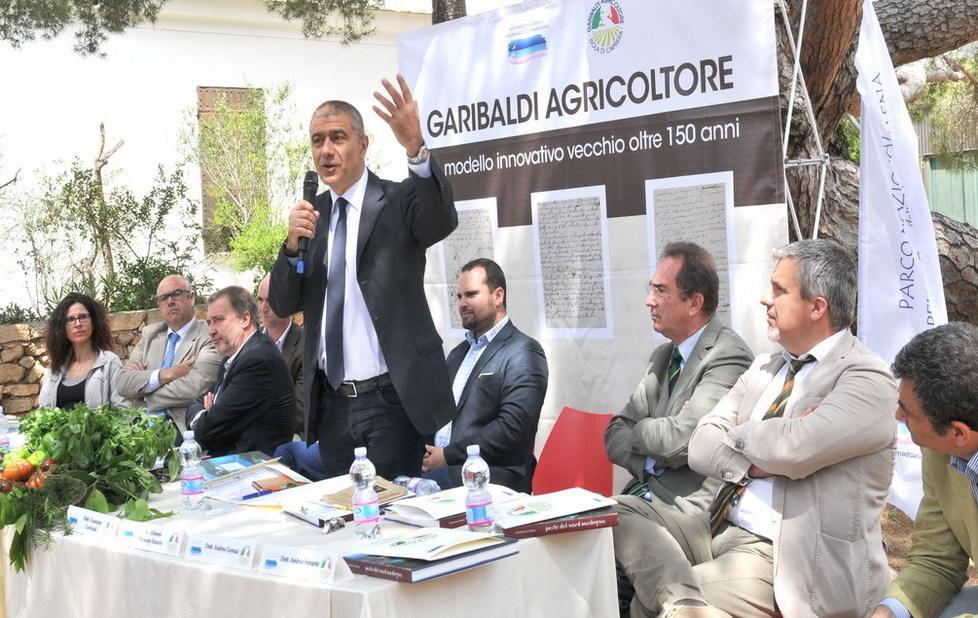 Pecoraro Scanio: si può fare turismo con l’agricoltura